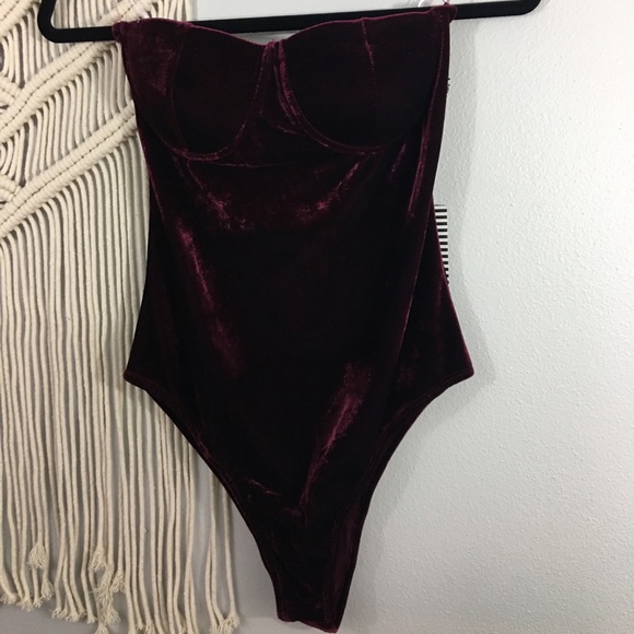 Haute Monde Tops - Haute Monde velvet strapless bodysuit M